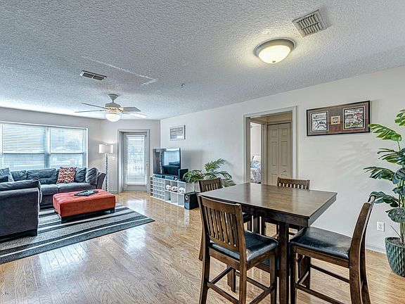 4th image of 1412 1st St N APT 204