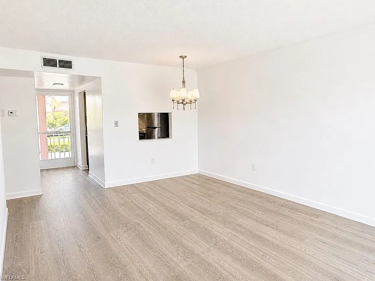 225 Turtle Lake Ct #210 — Photo 4
