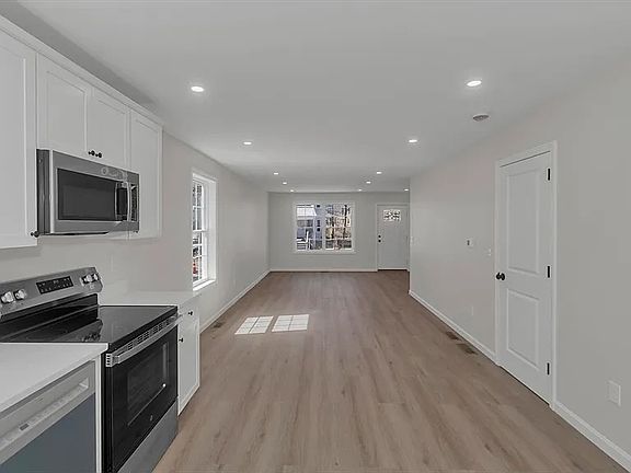 5th image of 65 Euclid Ave