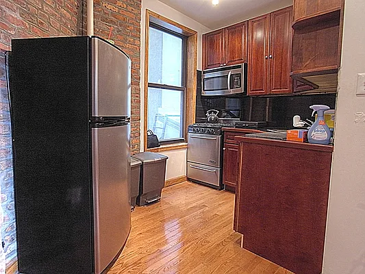 Rented by Earplay | media 33