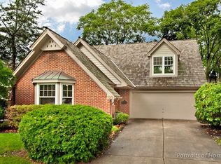 190 Brandon Ave, Glen Ellyn, IL 60137