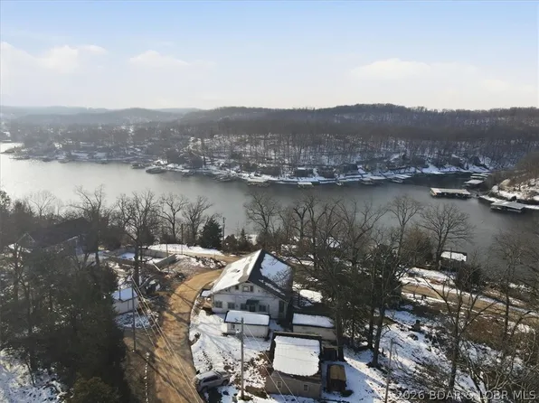 391 Kansas City Way, Sunrise Beach, MO 65079