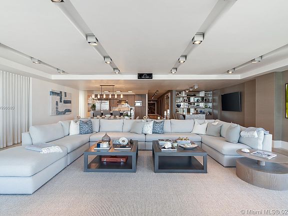3rd image of 125 Ocean Dr #503