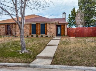 1133 Rimcrest Dr, Arlington, TX 76017