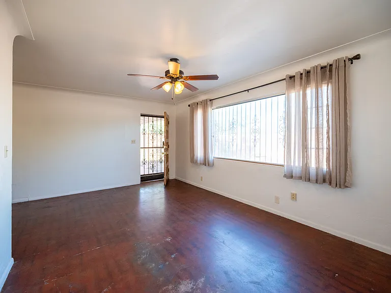1732 N Campbell Ave — Photo 7