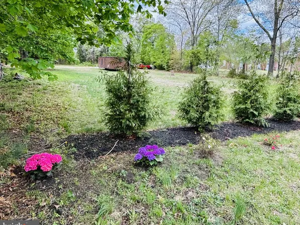 26 Magnolia Rd, Pemberton, NJ 08068