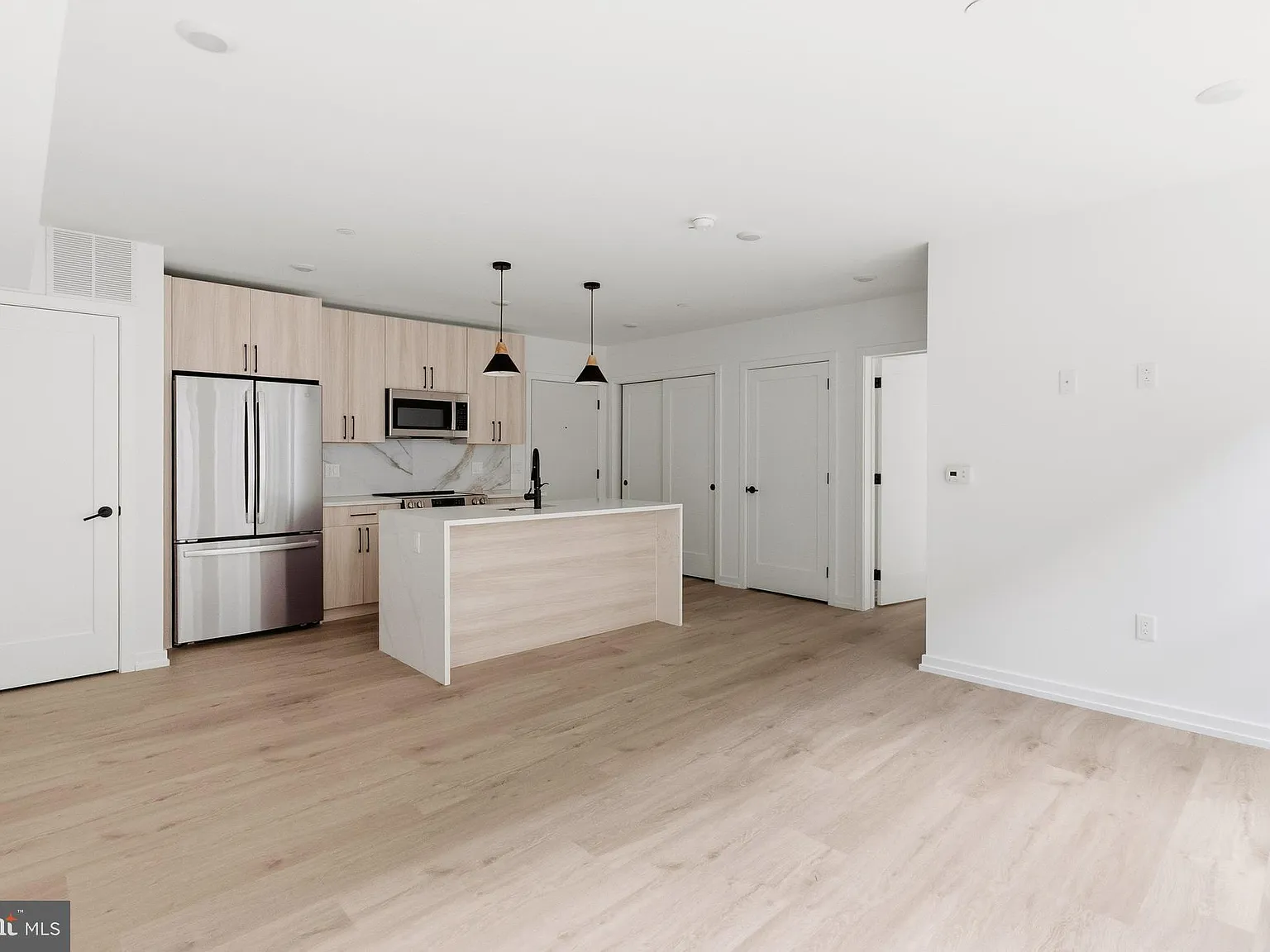 1 bed, 1.0 bath, 650 sqft, $1,850 — Photo 4