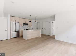 209 New St #4C, Philadelphia, PA 19106