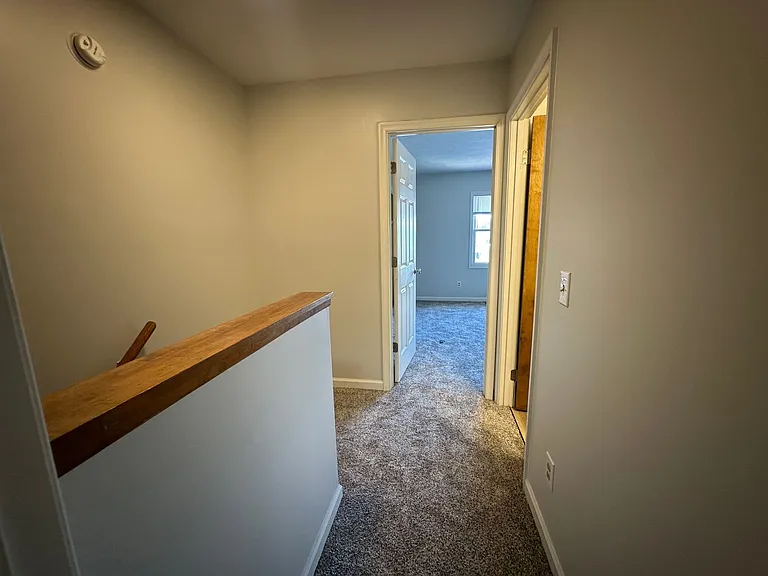 1047 Blue Ridge Dr — Photo 16