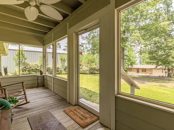151 County Road 4717, Broaddus, TX 75929