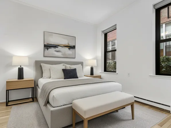 425 West 24th Street image 5 of 10