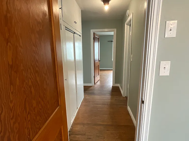 316 SW 46th St — Photo 4