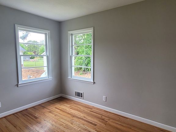 3rd image of 206 Stancil St