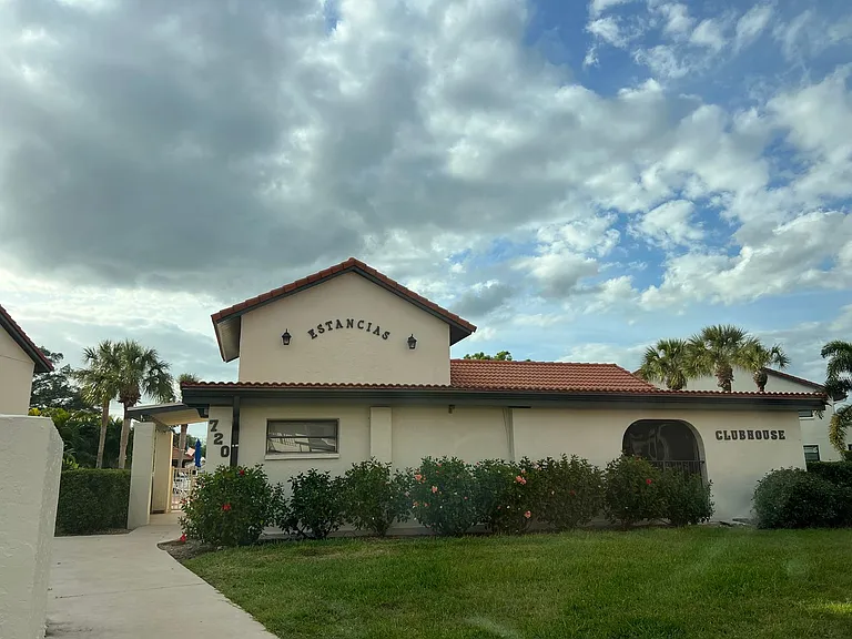 748 Avenida Estancia #B — Photo 35