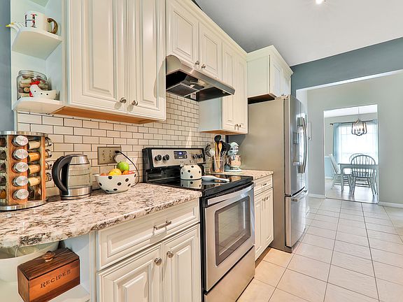 3rd image of 4373 Sycamore Pass Ct W