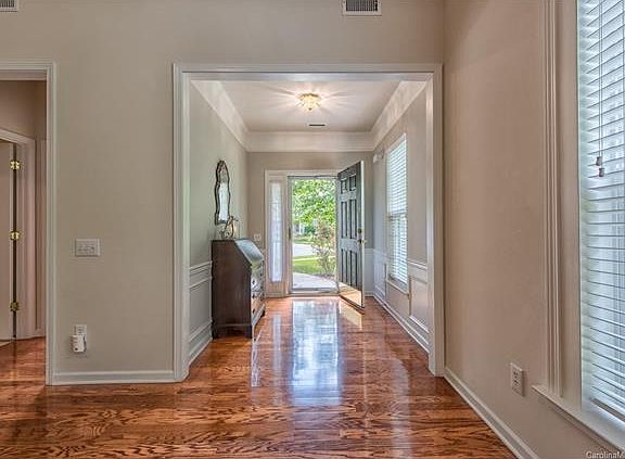 4th image of 8618 Robinson Meadow Ct