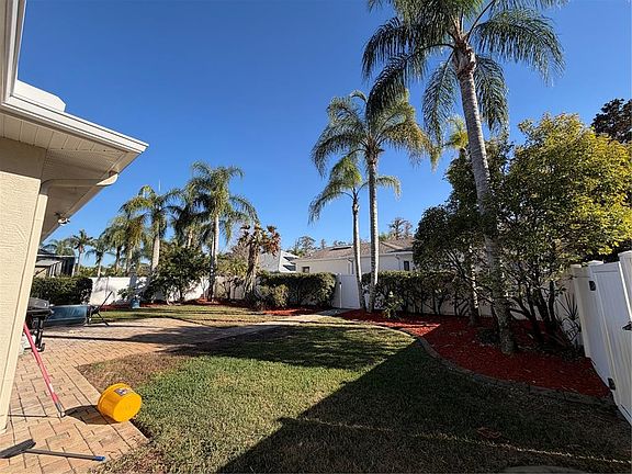 4th image of 2424 DEKAN LANE