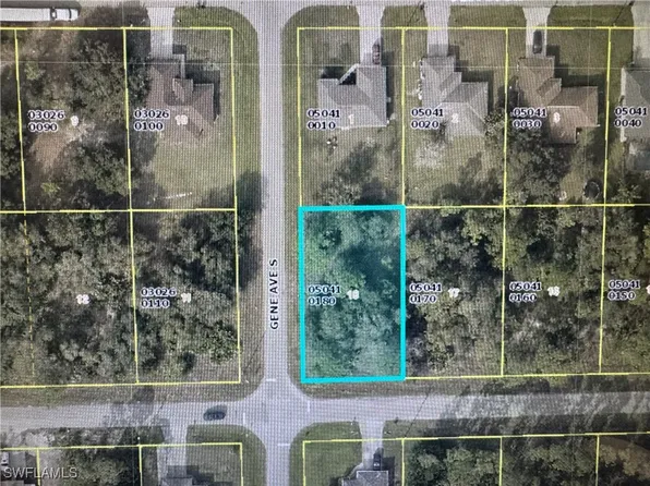 2716 52nd St SW, Lehigh Acres, FL 33976