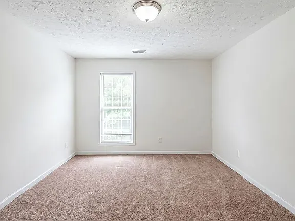 2909 Rusticwood Dr — Photo 5