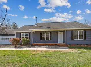 600 Rolling Meadow Dr, Mebane, NC 27302
