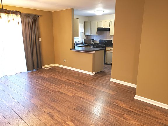 3rd image of 7558 Canterbury Dr