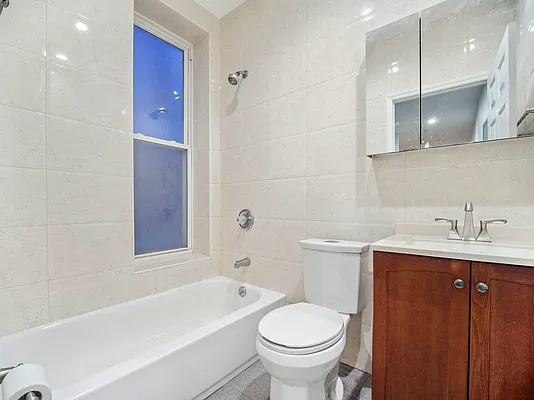 Rented by Addison Property Group | media 13