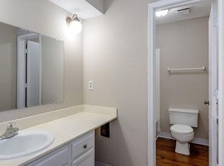 7133 Flint Dr, Shawnee, KS 66203