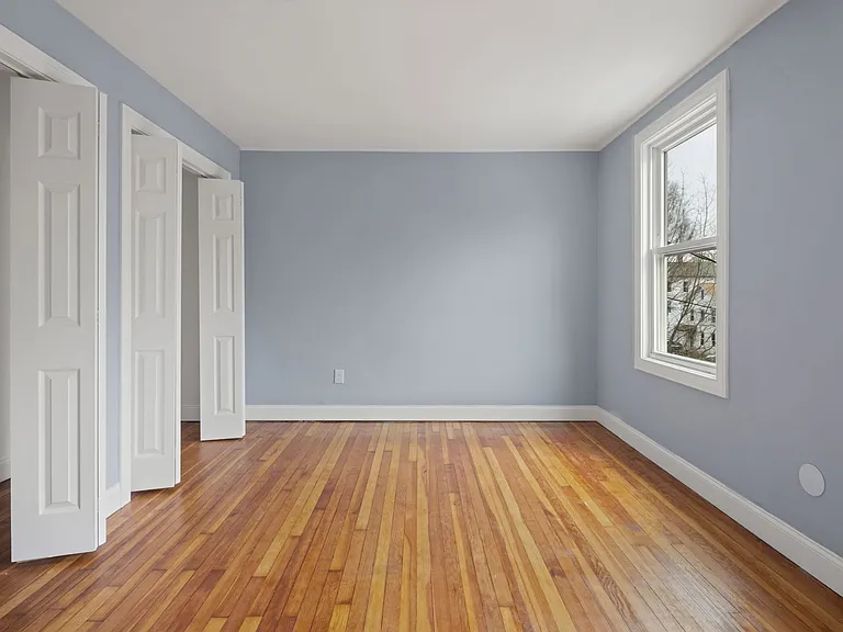 90 Nicoll St. — Photo 14