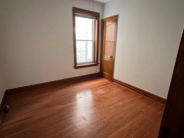 5038 W Hutchinson St #1 — Photo 8