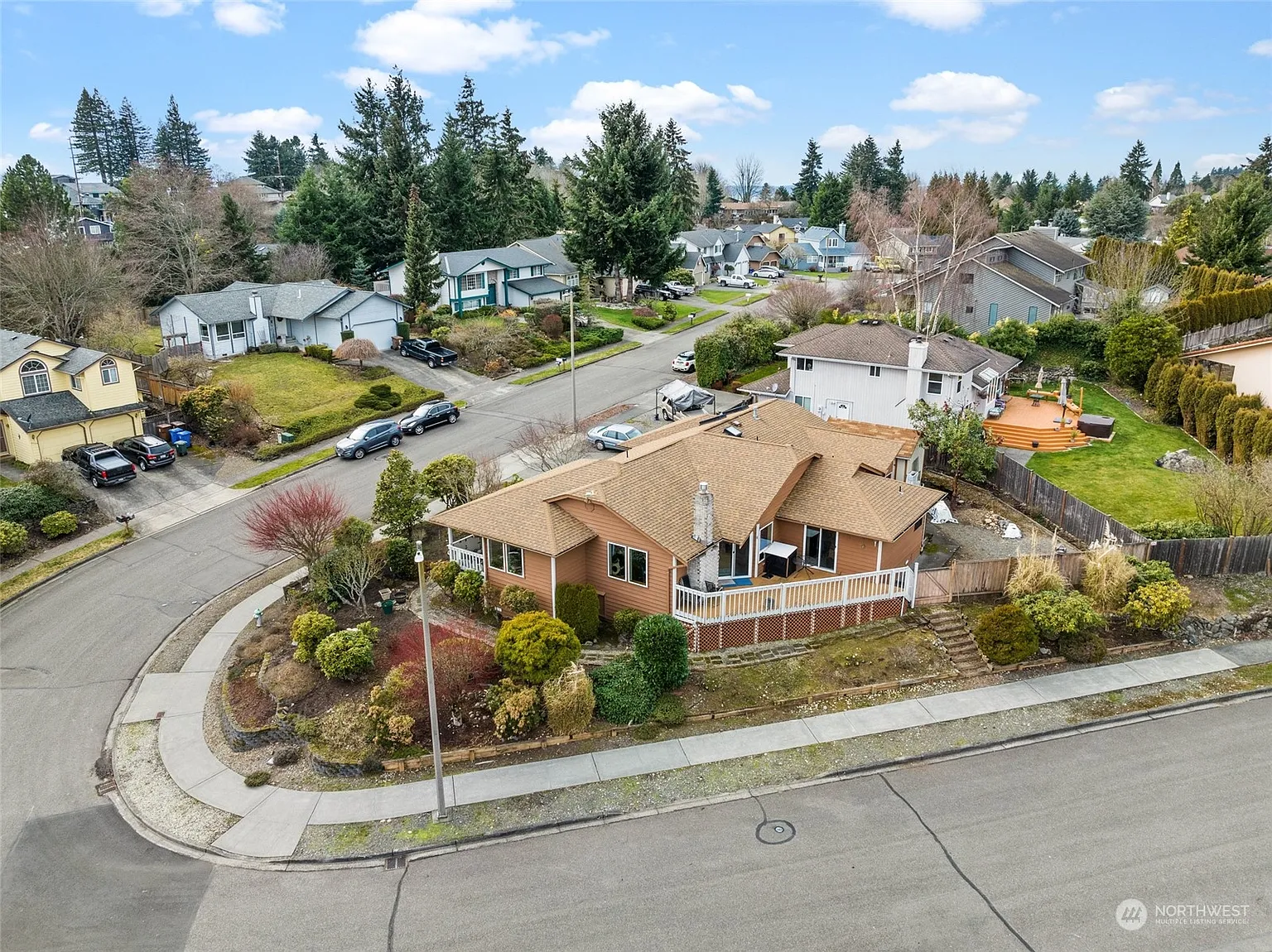 3701 Braeburn Drive NE photo 1