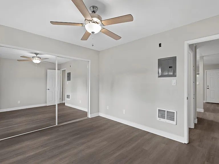 Point Loma Bay Apartments | Coastal Living Near the Beach — Photo 96