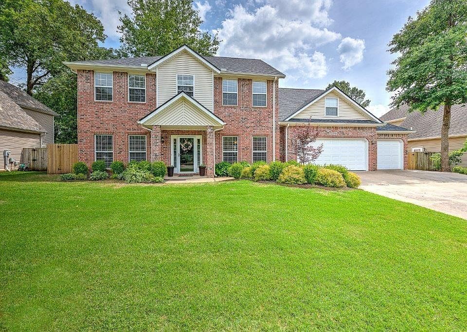 1st image of 3710 W Mockingbird Ln