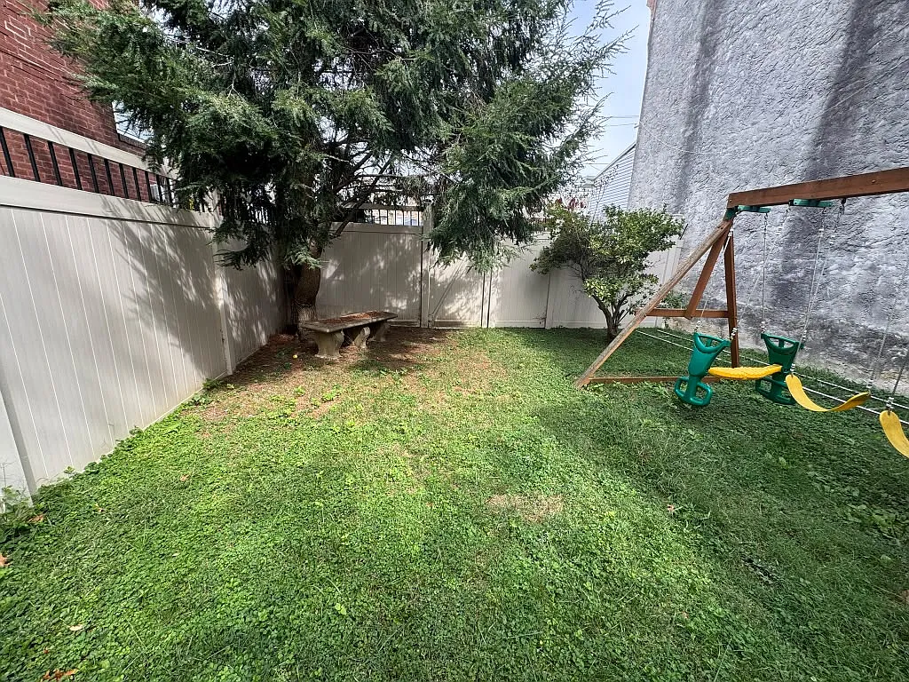 422 East Cheltenham Avenue - 1 — Photo 1