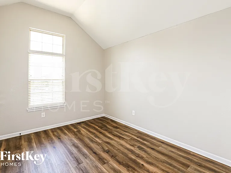 15309 Sycamore St — Photo 12