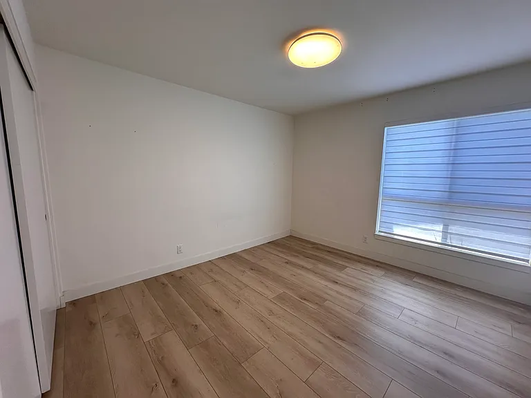 421 Larry Ln — Photo 8
