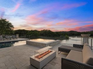 421 Rolling Hills Rd, Blanco, TX 78606