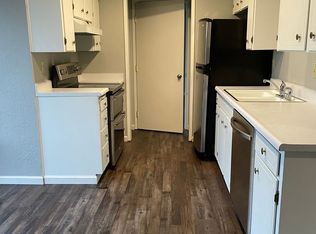 301 Crater Lake Ave STE D, Medford, OR 97504