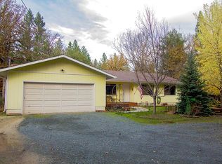 1550 Queens Branch Rd, Rogue River, OR 97537