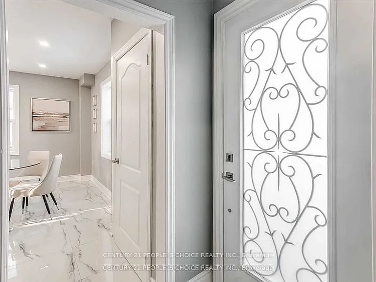 1226 Oxford Ave — Photo 4