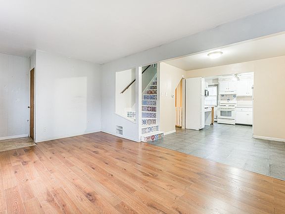 5th image of 10398 W Waldo Ave