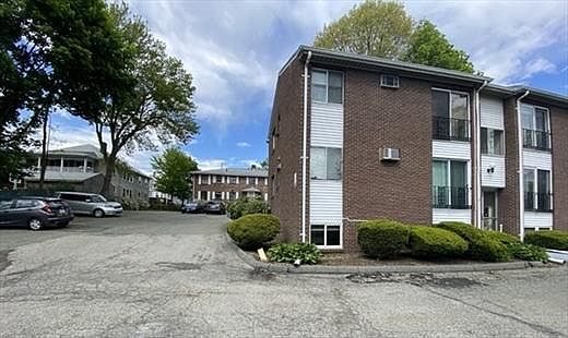 2nd image of 180 River St #B-10