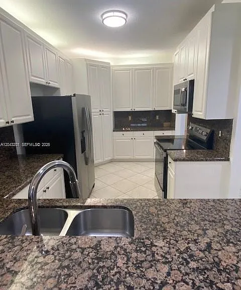 10720 NW 66th St #503 — Photo 3
