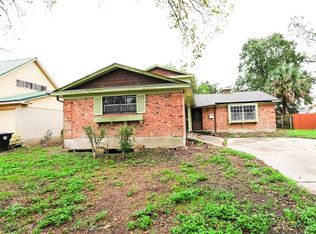 13018 Deauville Ct, New Orleans, LA 70129