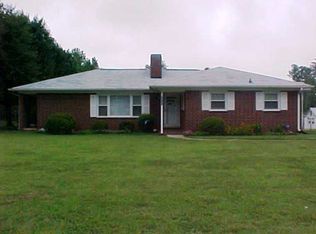 6035 Skylark Rd, Pfafftown, NC 27040