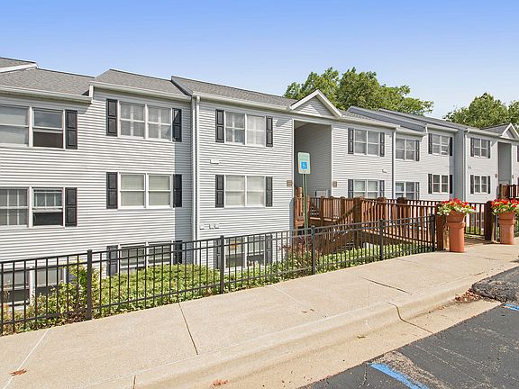 2nd image of 2224 Parkview Ave