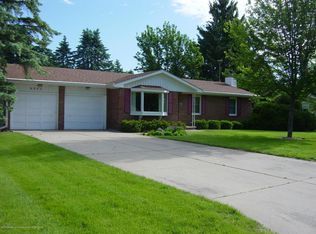 9955 Donegal Dr, Dimondale, MI 48821