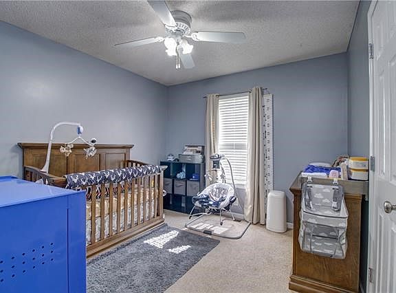 4th image of 1501 NW Nolan Dr