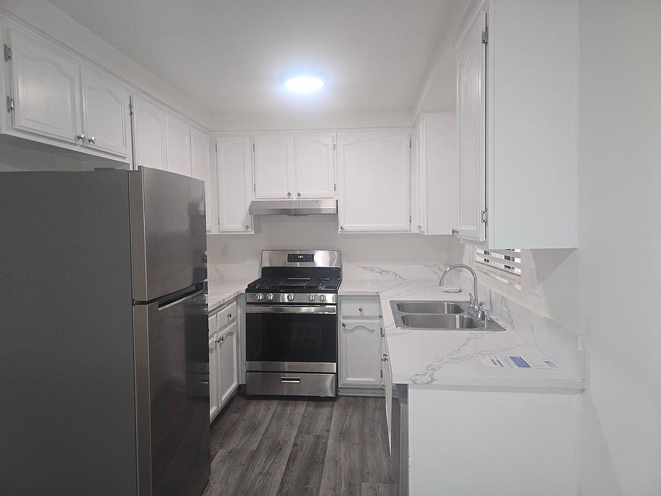 1st image of 400 S Keystone St APT K