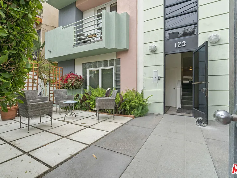 123 Galleon St #B — Photo 32