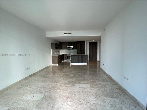 4th image of 68 SE 6th St #910